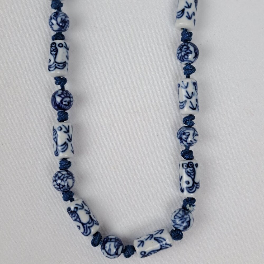 Vintage Chinese Porcelain Koi Fish & Flower Beaded Double Knotted Necklace - Picture 6 of 16